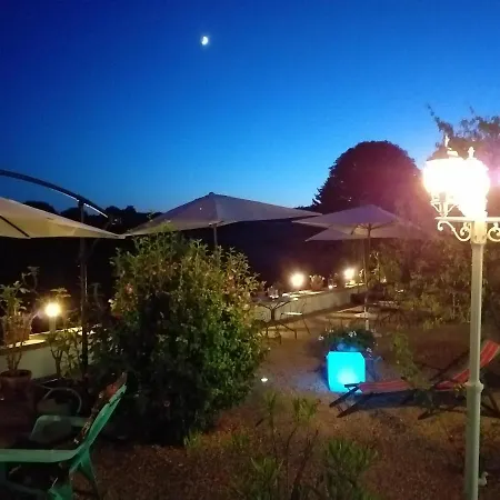 לינה וארוחת בוקר Montismaurelli Montmoreau