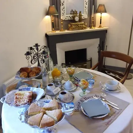 Montismaurelli לינה וארוחת בוקר 3*