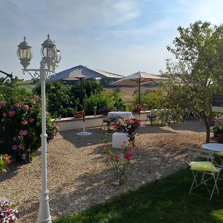 Montismaurelli Bed & Breakfast Montmoreau