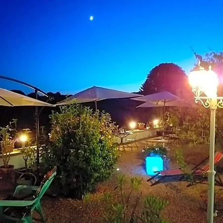 Montismaurelli Bed & Breakfast Montmoreau